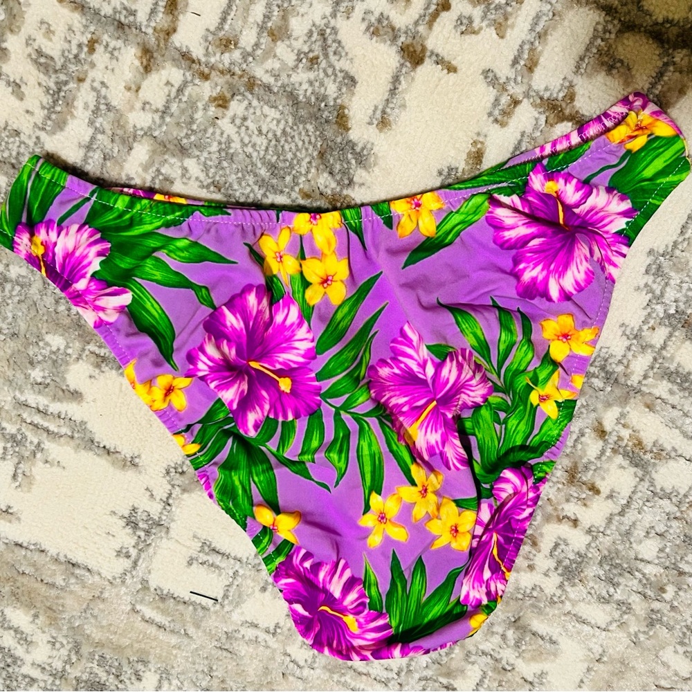 Venus Bikini - Picture 3 of 7